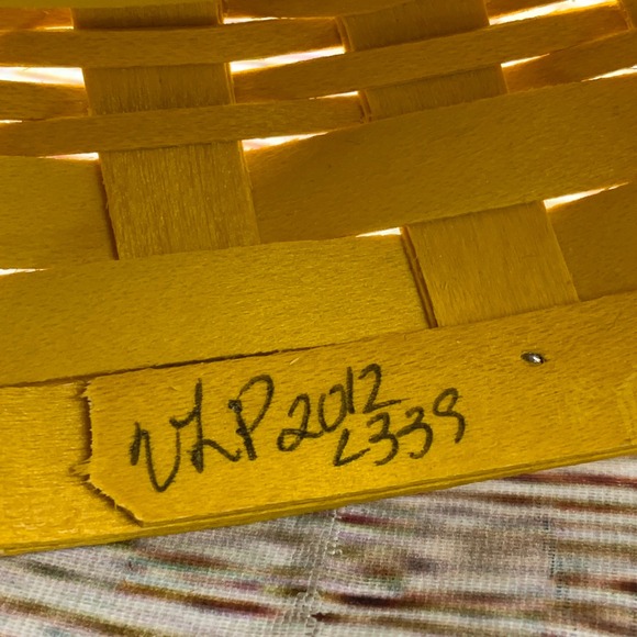 Longaberger Peeps Candy Dish Basket Yellow Ceramic Lid 2012 VLP Signed - Picture 7 of 10